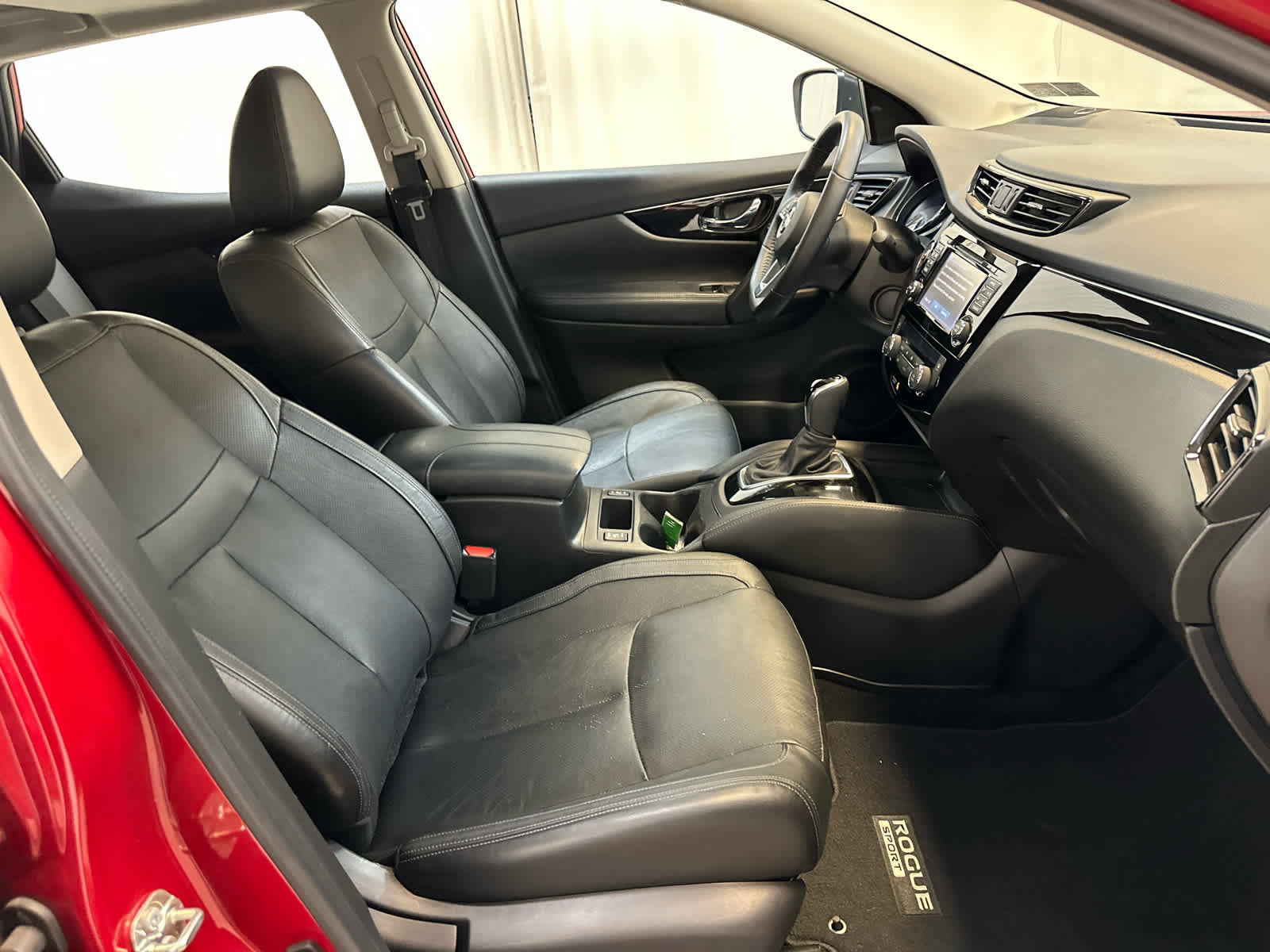 Certified 2018 Nissan Rogue Sport SL w/ SL Premium Package AWD/4WD image 14