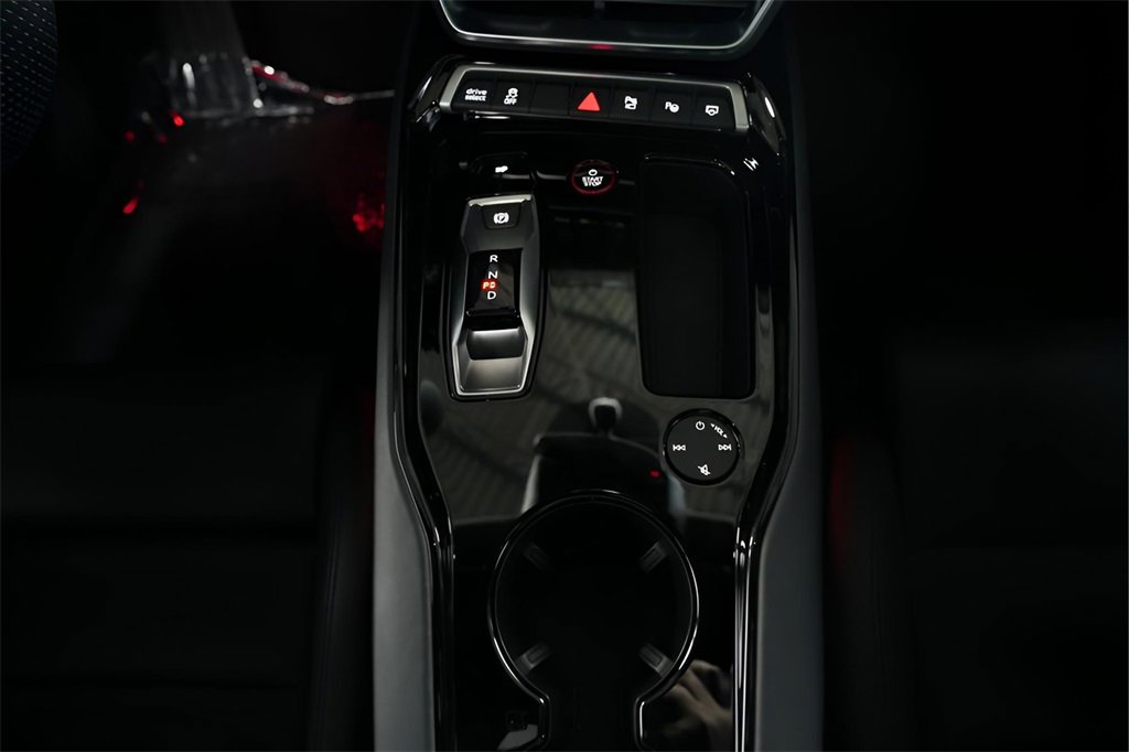 Used 2024 Audi RS e-tron GT image 46