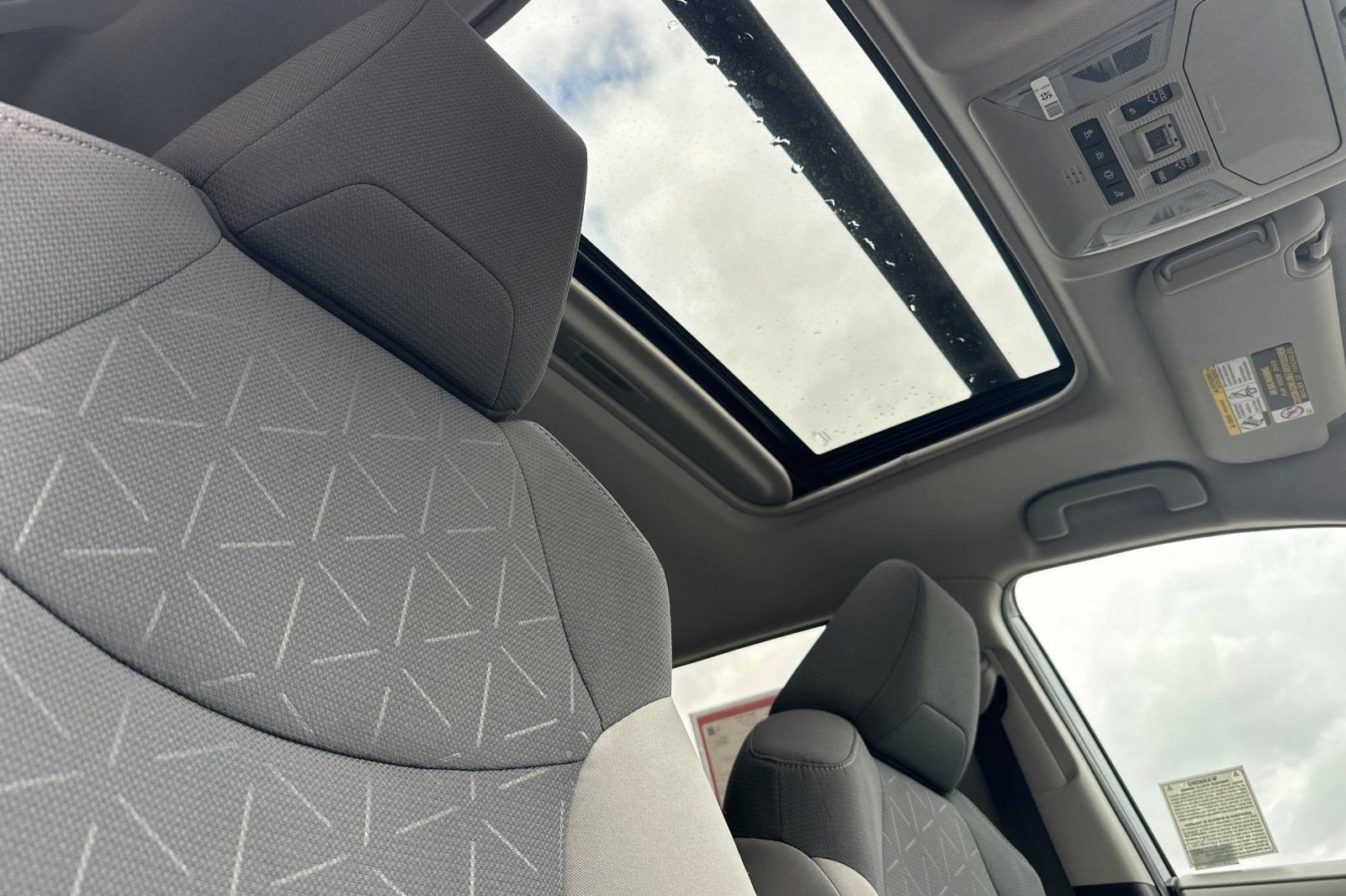 Certified 2019 Toyota RAV4 XLE w/ Carpet Mat Package image 17