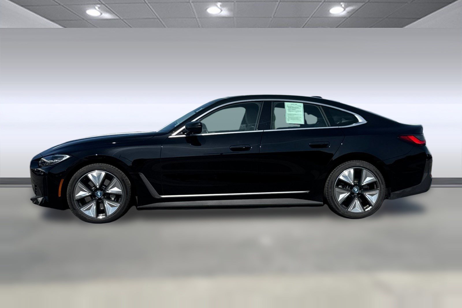 Certified 2023 BMW i4 eDrive35 RWD image 2
