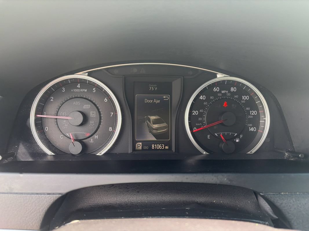 Used 2017 Toyota Camry SE FWD image 18