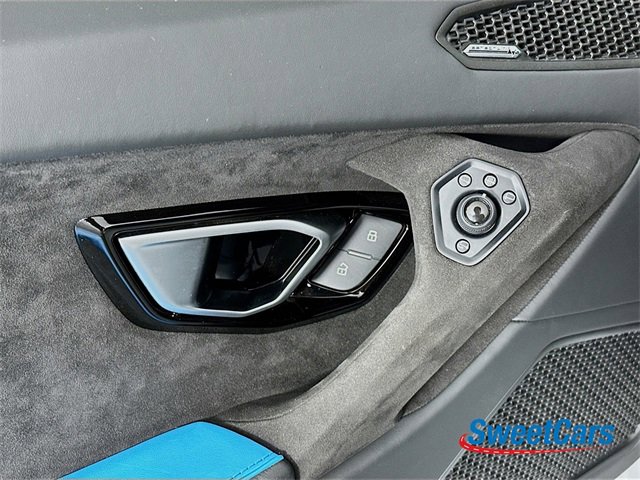 Used 2023 Lamborghini Huracan Tecnica image 28