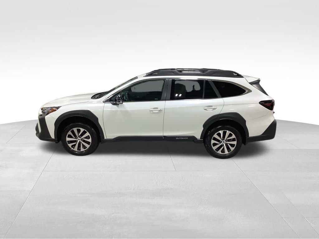 Used 2024 Subaru Outback Premium image 6
