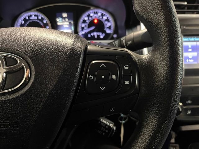 Used 2017 Toyota Camry LE image 21