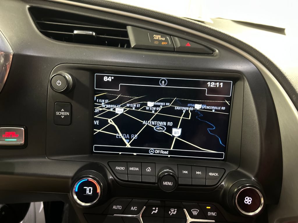 Used 2018 Chevrolet Corvette Stingray Coupe RWD image 15