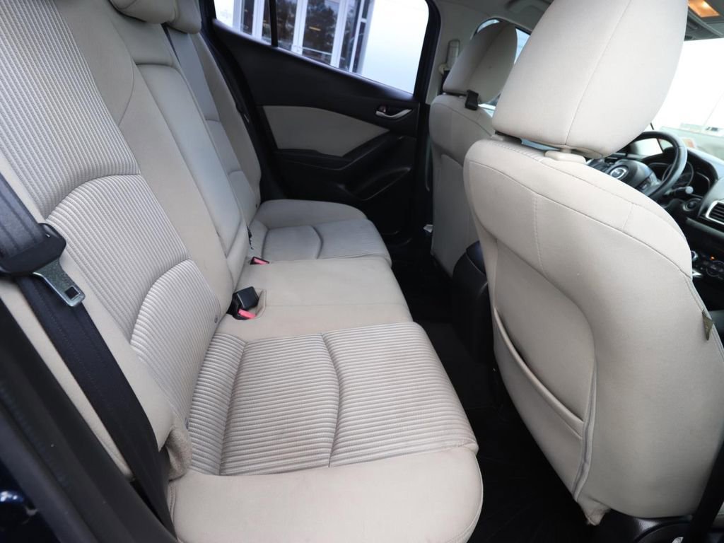 Used 2014 MAZDA MAZDA3 i Touring w/ Technology Package image 21