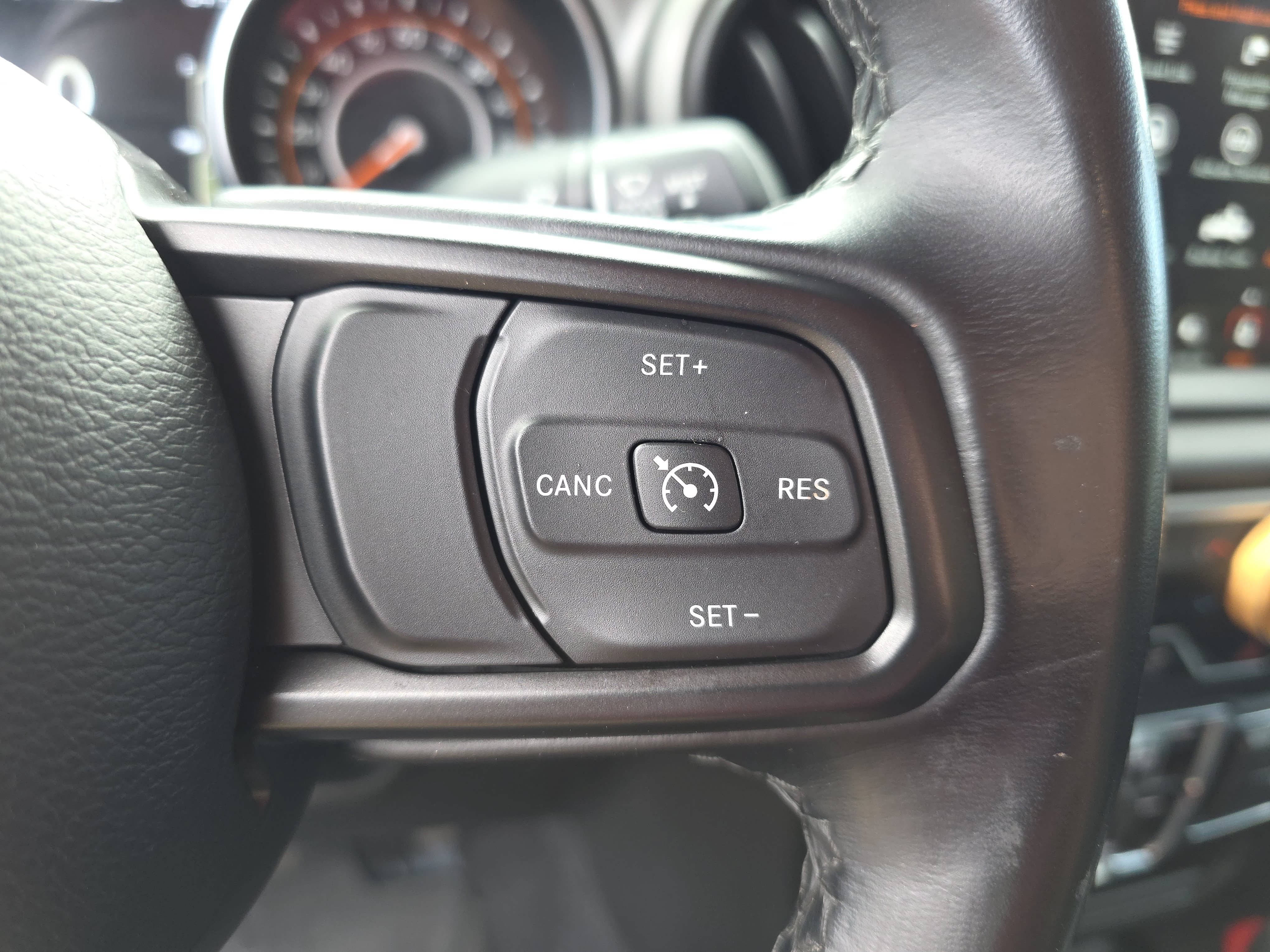 Certified 2021 Jeep Gladiator Sport AWD/4WD image 15
