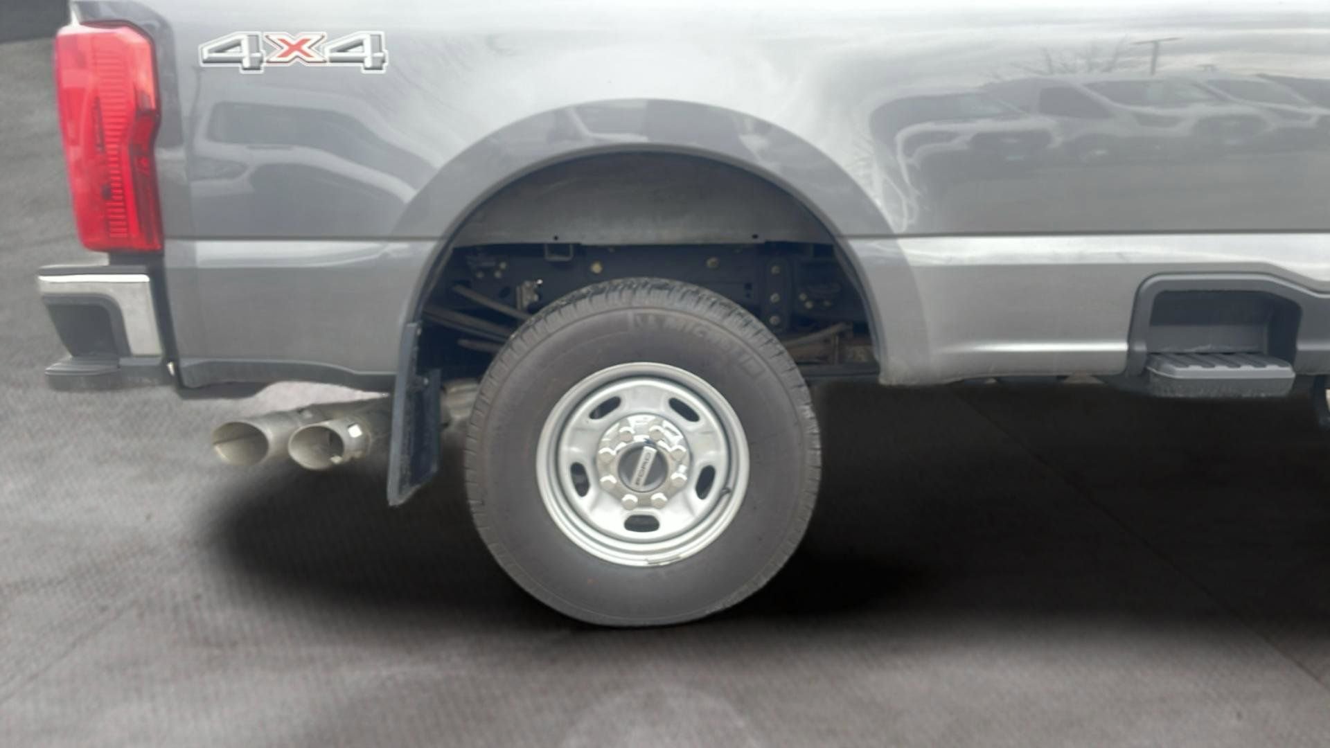 Used 2025 Ford F250 XL w/ XL Chrome Package image 20