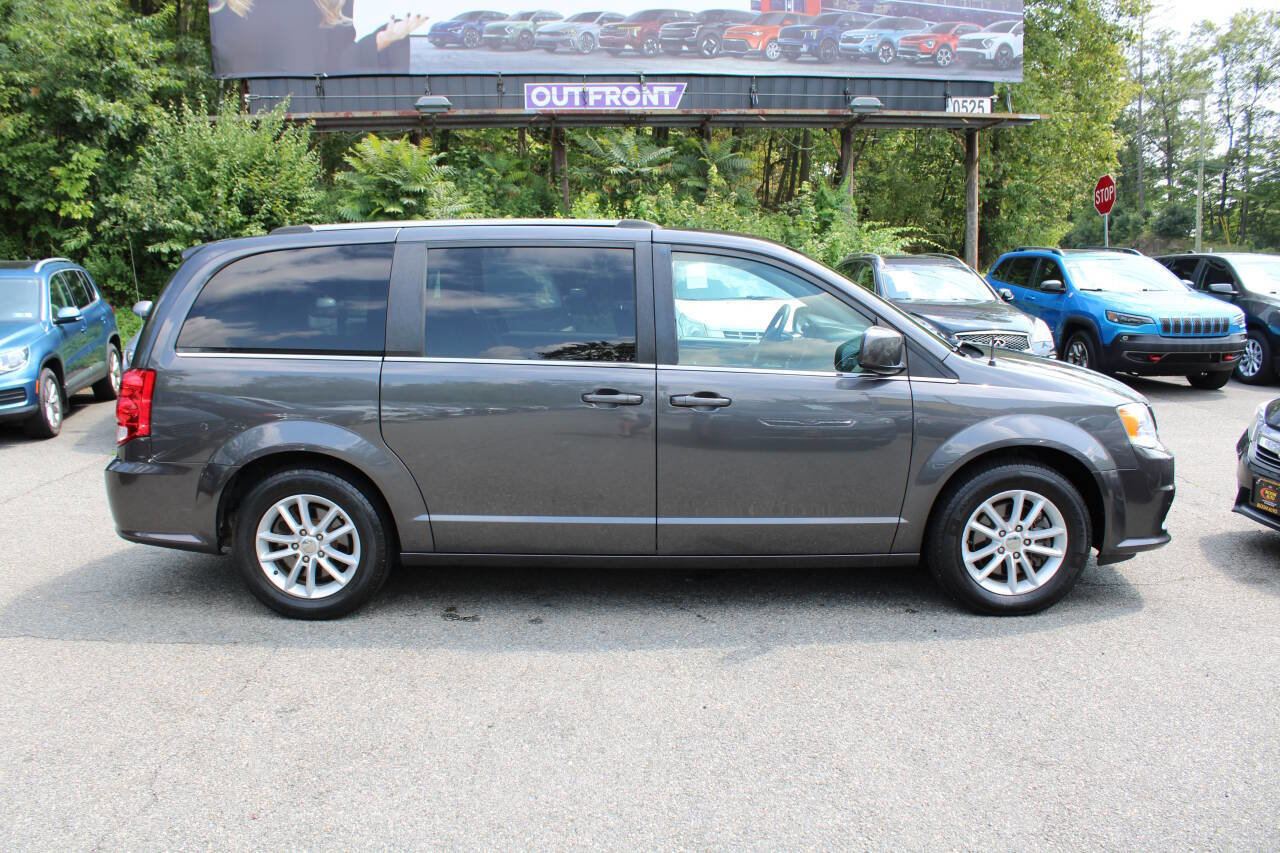 Used 2019 Dodge Grand Caravan SXT image 6