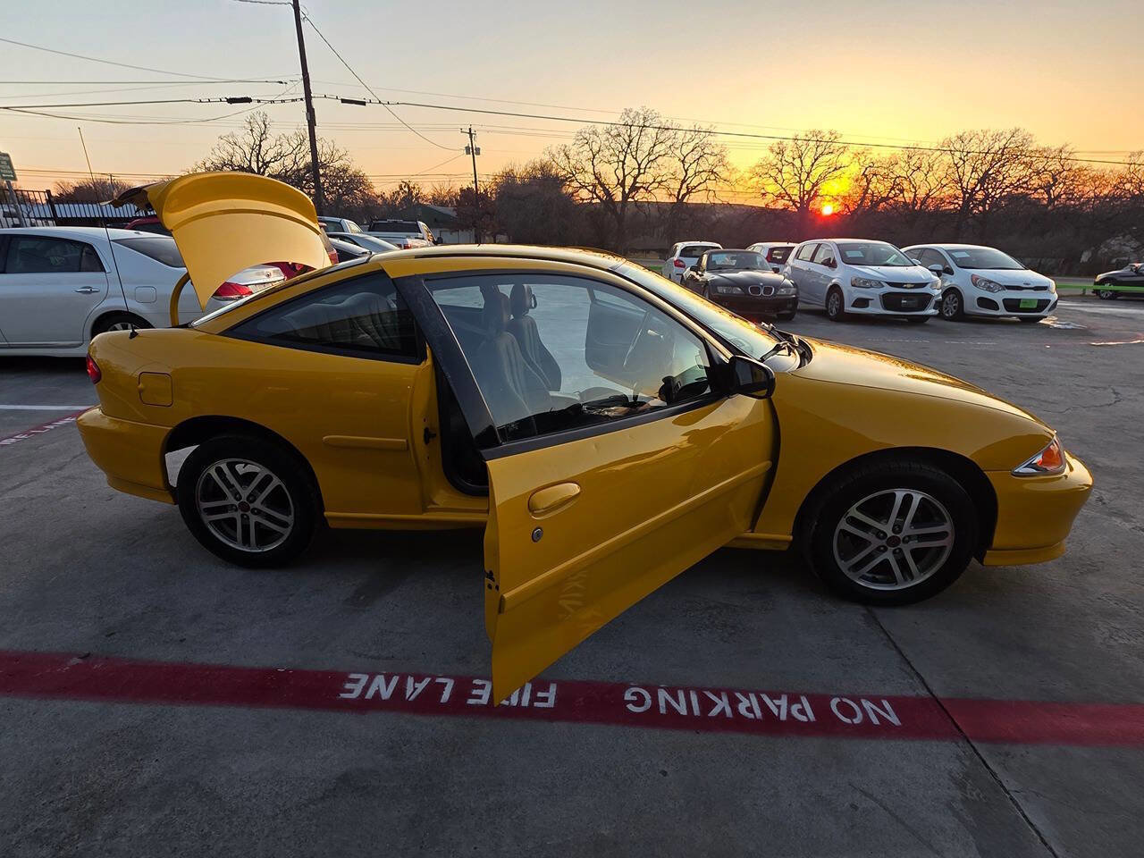 Used 2002 Chevrolet Cavalier Base 2dr Coupe w/ Preferred Equipment Group 1 image 26