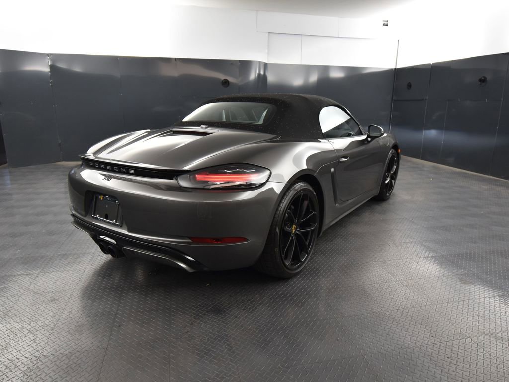 Used 2025 Porsche 718 Boxster image 7