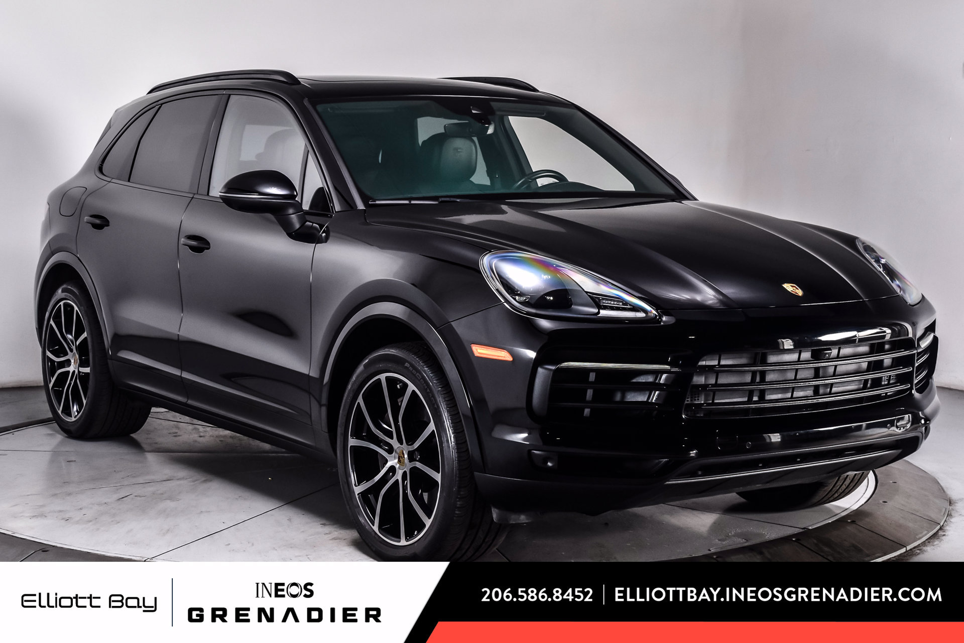 Used 2023 Porsche Cayenne Platinum Edition AWD/4WD image 1