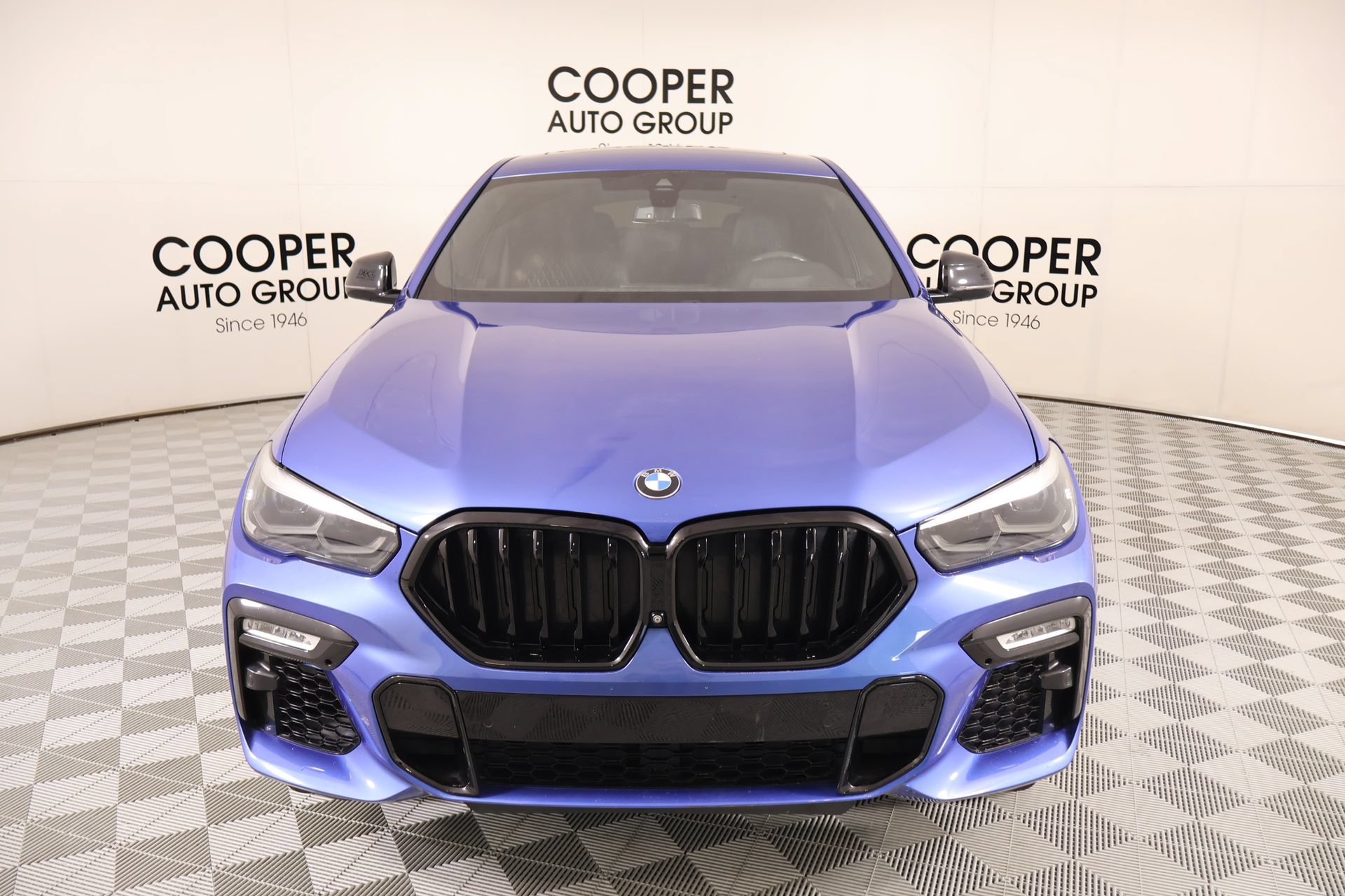 Used 2020 BMW X6 M50i w/ Premium Package AWD/4WD image 10
