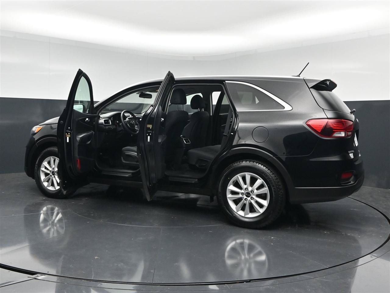 Used 2019 Kia Sorento L FWD image 37