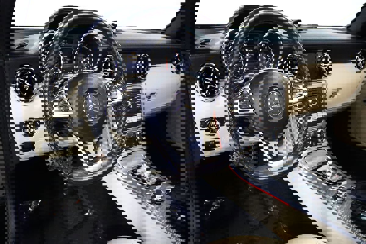 Used 2017 Mercedes-Benz SLC 300 image 43