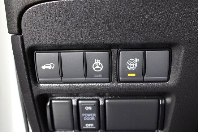 Certified 2022 Nissan Armada Platinum w/ Captain's Chairs Package RWD image 26