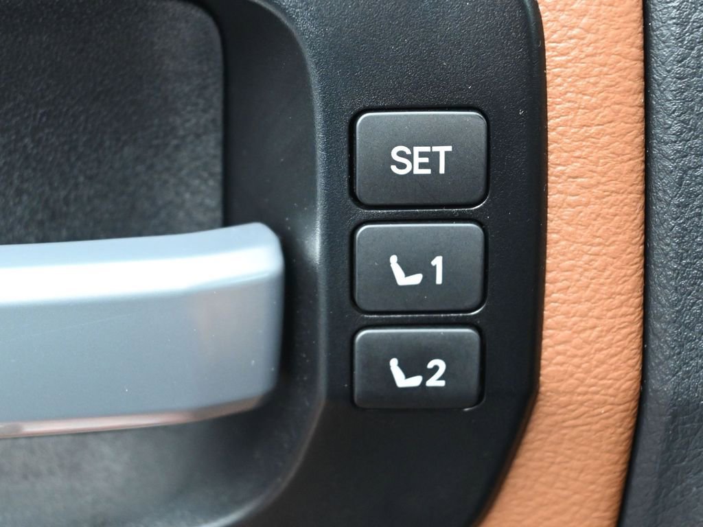 Certified 2021 Toyota Sequoia Platinum AWD/4WD image 16
