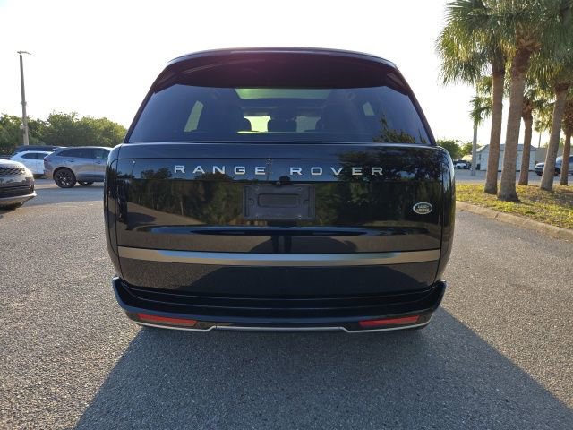 Used 2023 Land Rover Range Rover SE AWD/4WD image 4