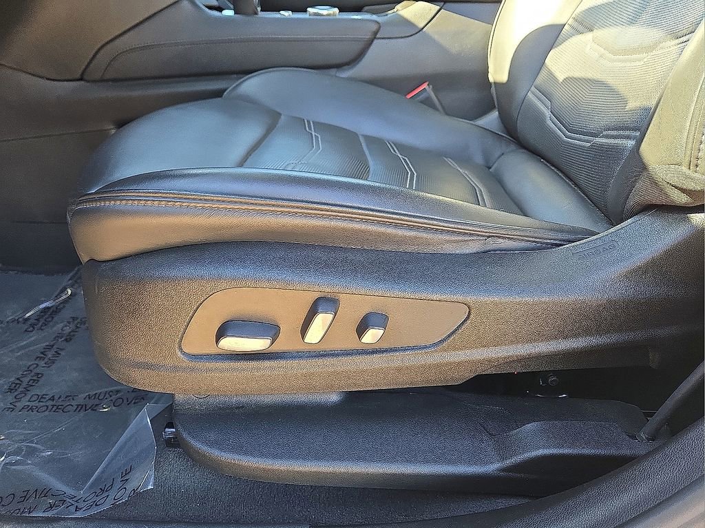 Used 2024 Cadillac XT6 Sport w/ Platinum Package image 25