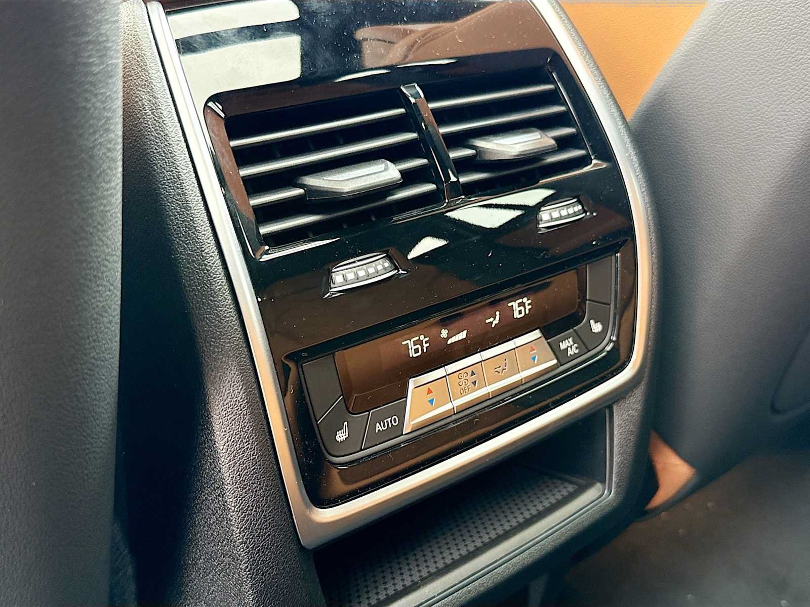 New 2027 BMW X6 xDrive40i AWD/4WD image 19
