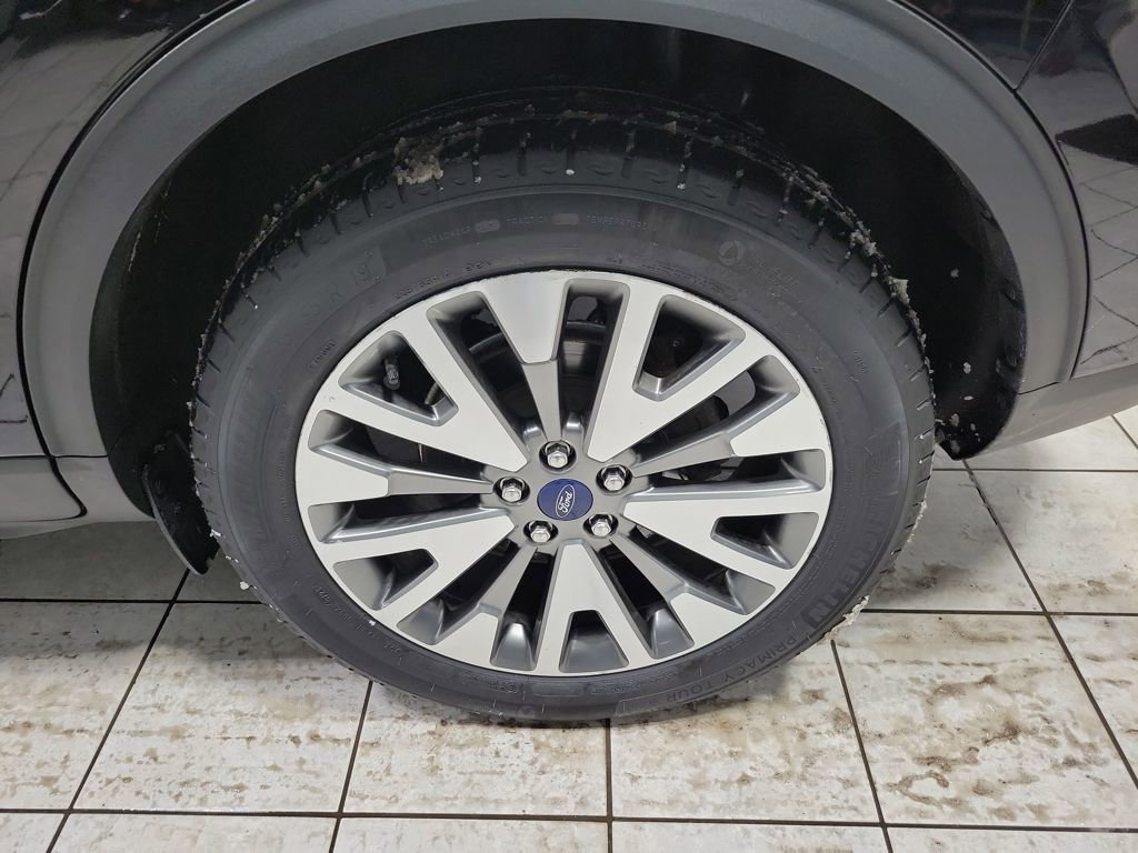 Used 2022 Ford Escape Titanium image 49