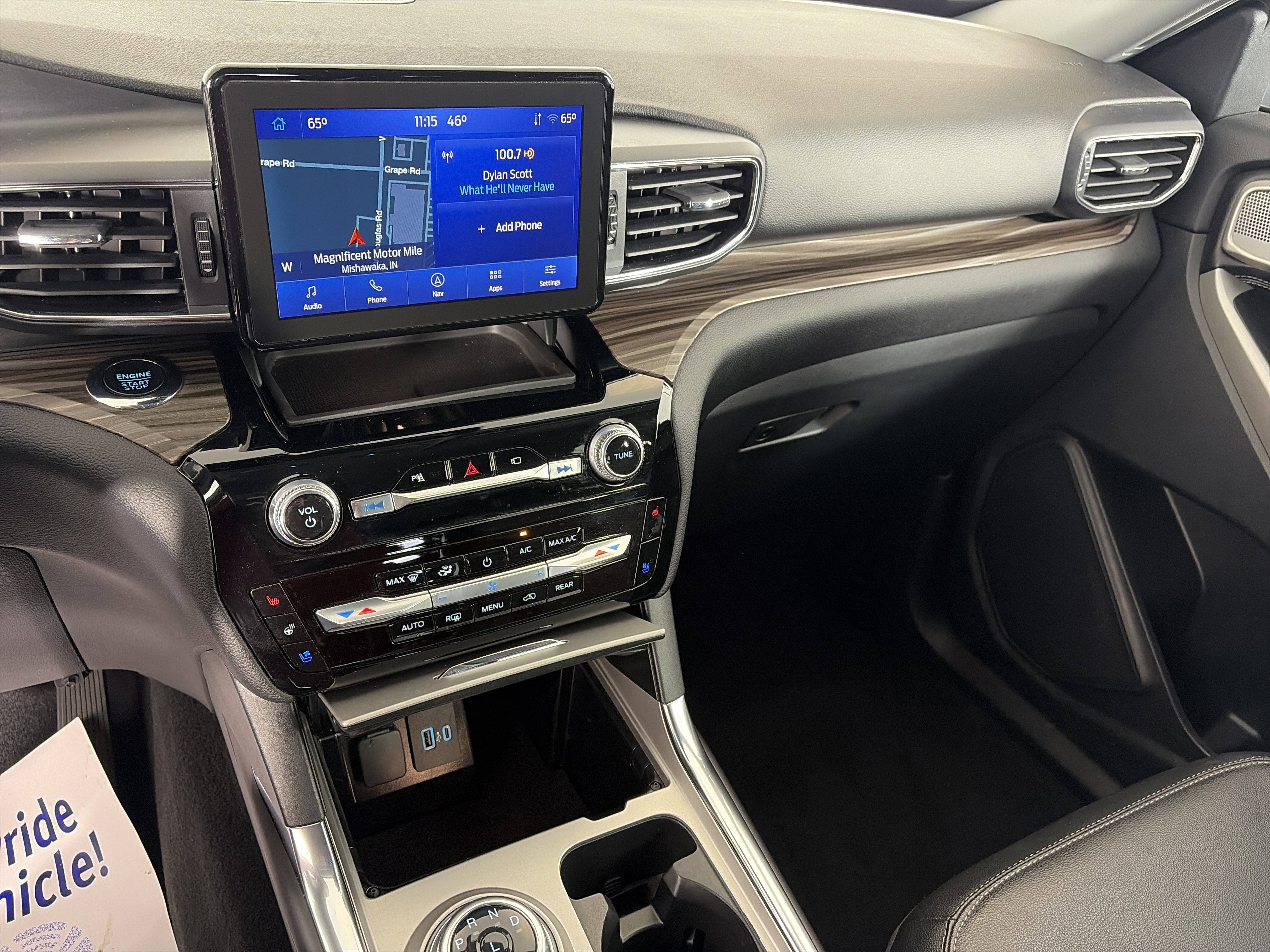 Used 2022 Ford Explorer Limited image 4