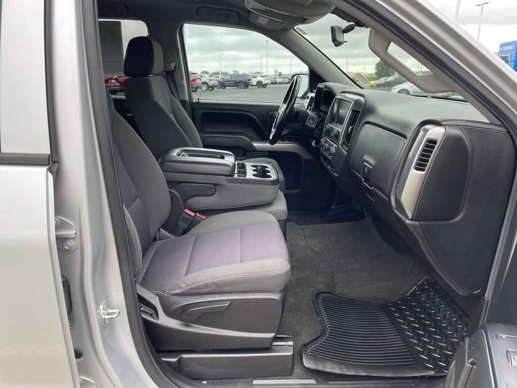 Used 2017 Chevrolet Silverado 1500 LT w/ All Star Edition AWD/4WD image 21