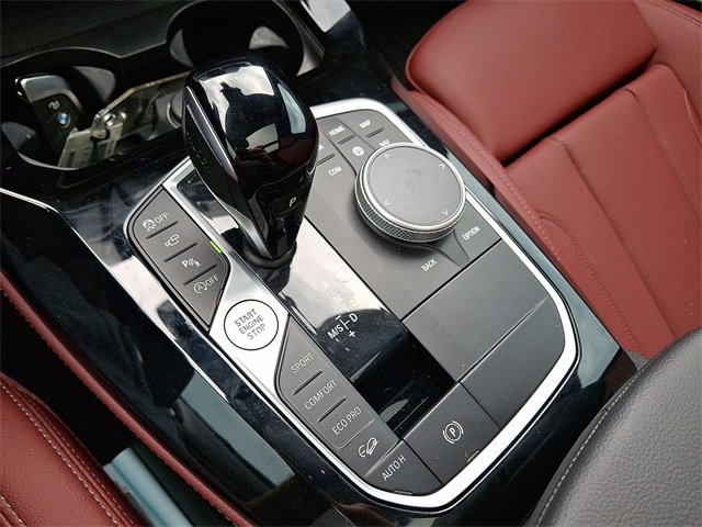 Used 2025 BMW X4 xDrive30i w/ Premium Package image 12