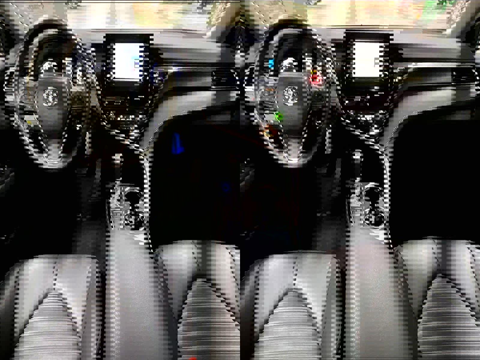 Used 2024 Toyota Camry SE image 21