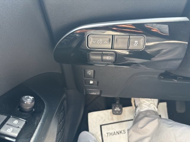 Used 2022 Toyota Prius Prime XLE FWD image 15