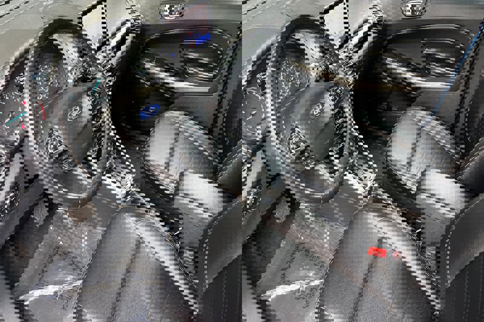 Used 2021 Ford EcoSport Titanium image 11