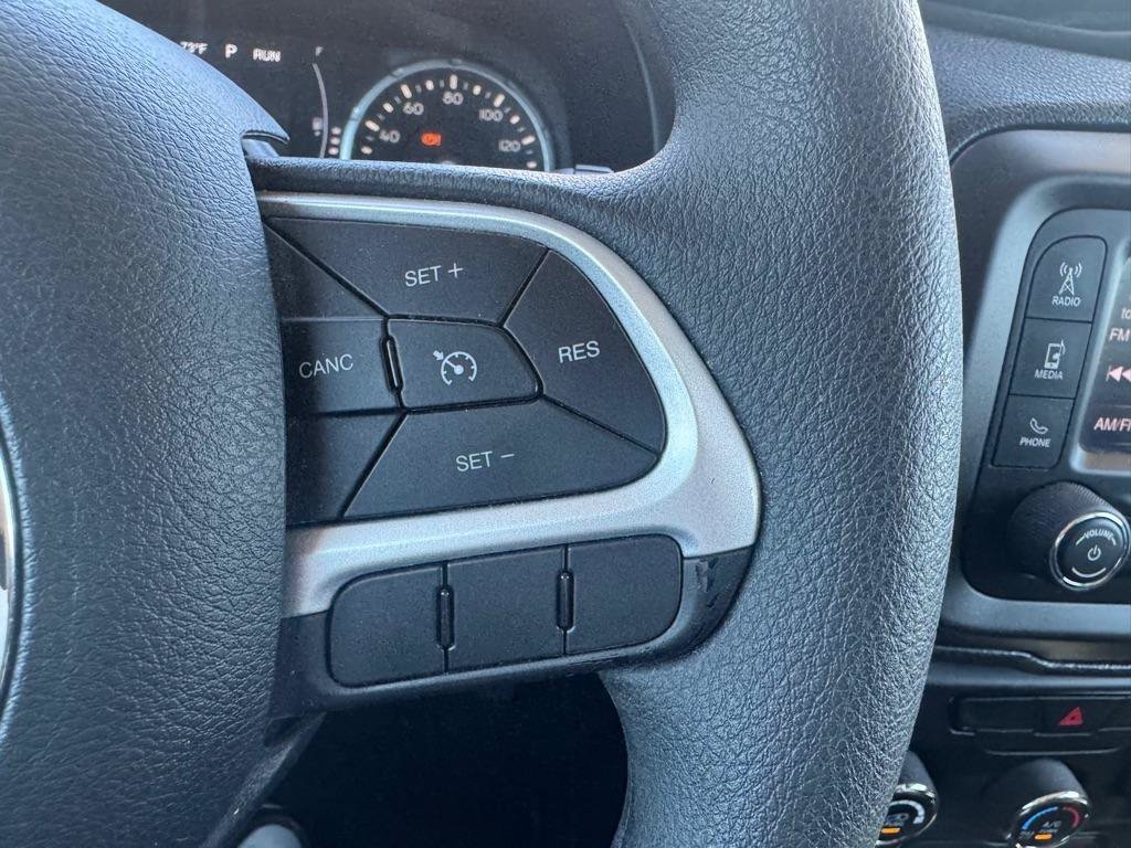 Used 2020 Jeep Renegade Sport w/ Sport Appearance Group FWD image 12