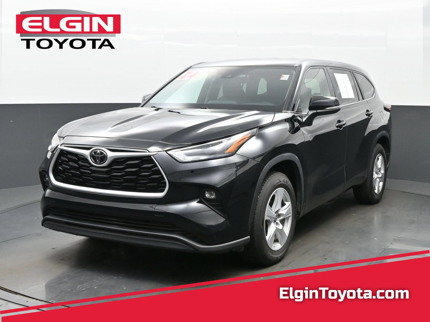 Used 2024 Toyota Highlander LE