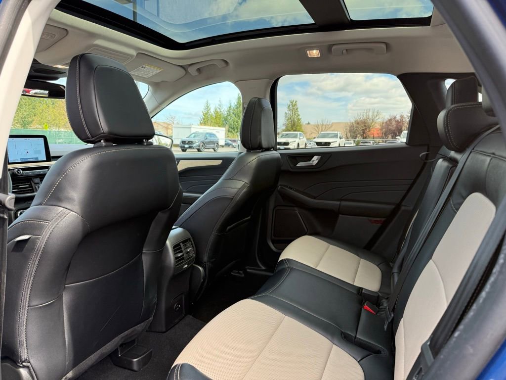 Used 2022 Ford Escape Titanium w/ Titanium Premium Package image 20