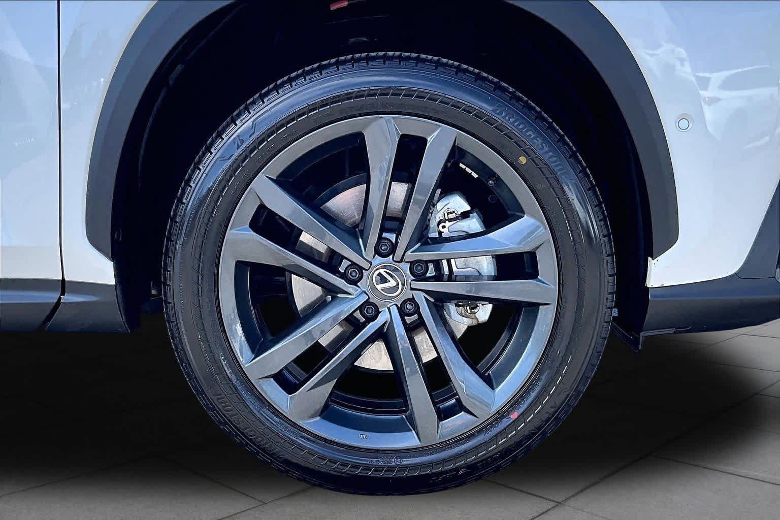 Certified 2025 Lexus NX 450h+ AWD w/ Luxury Package image 10