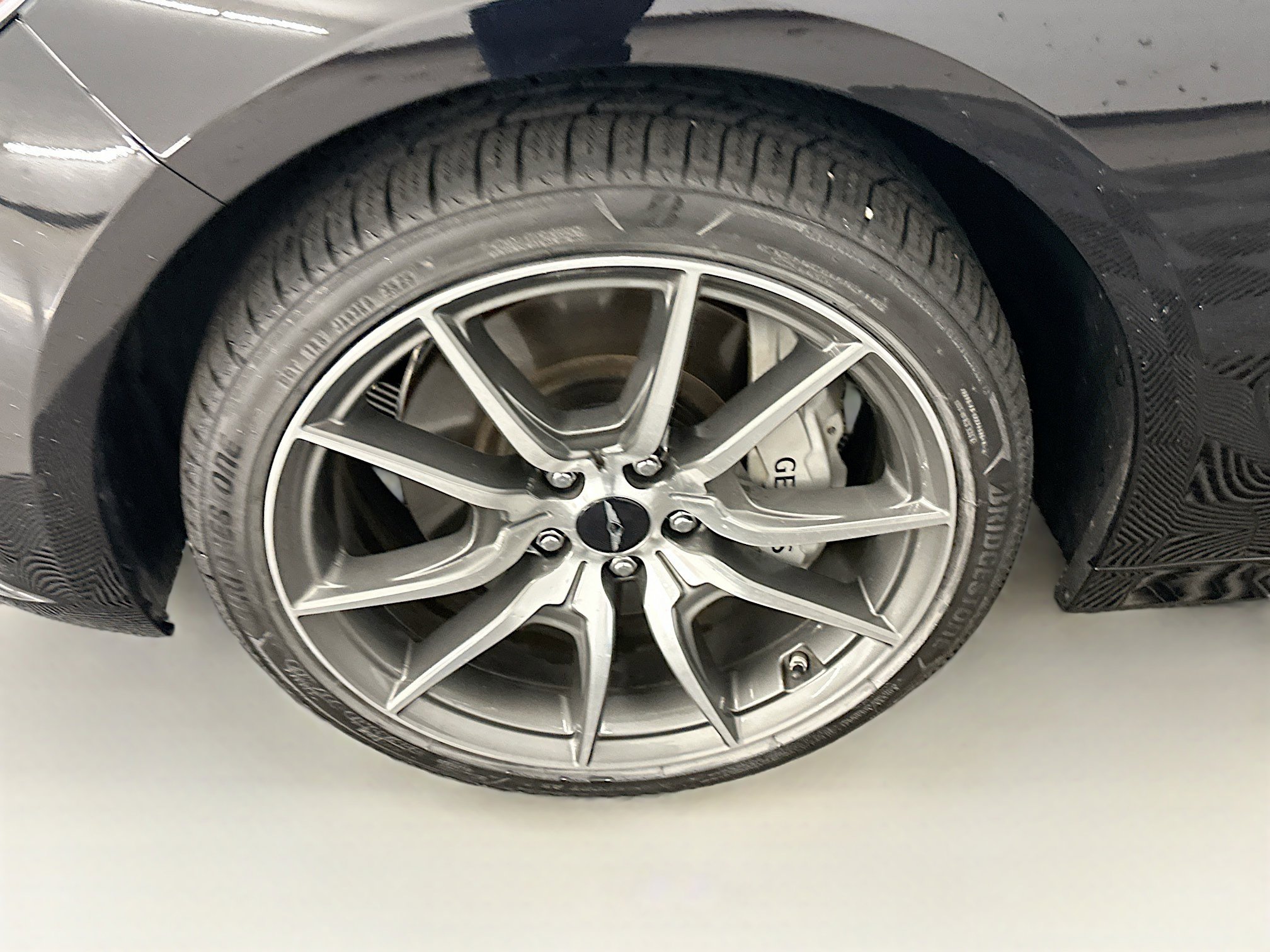 Used 2025 Genesis G70 2.5T image 11