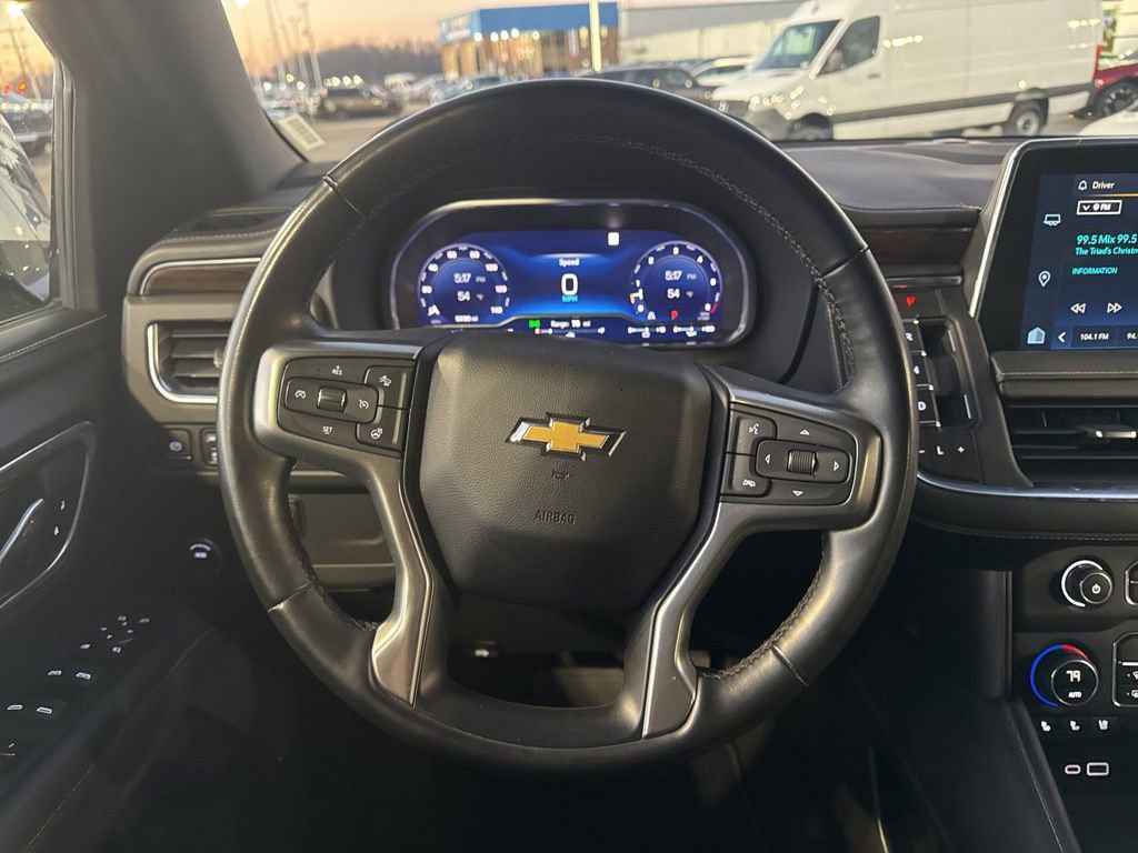 Used 2023 Chevrolet Suburban Premier image 17