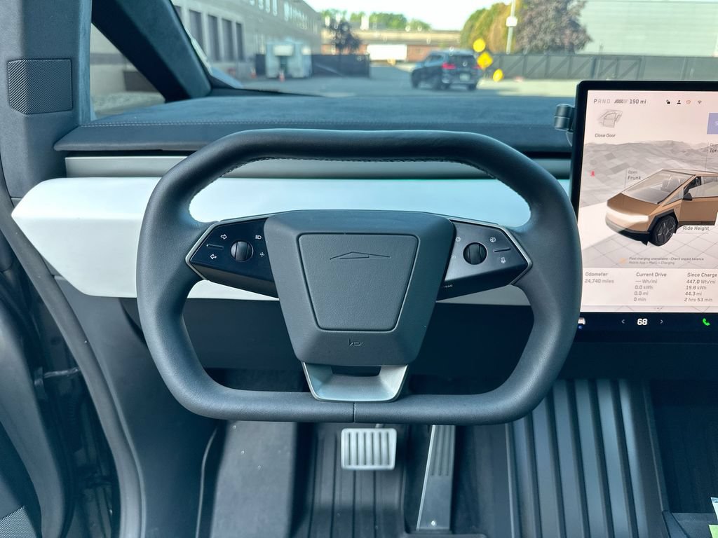 Used 2024 Tesla Cybertruck Cyberbeast AWD/4WD image 22