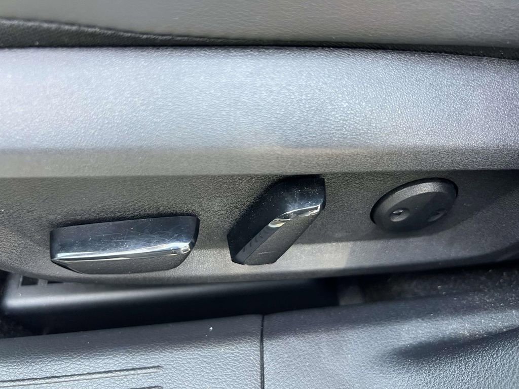 Used 2023 Nissan Rogue Platinum AWD/4WD image 18