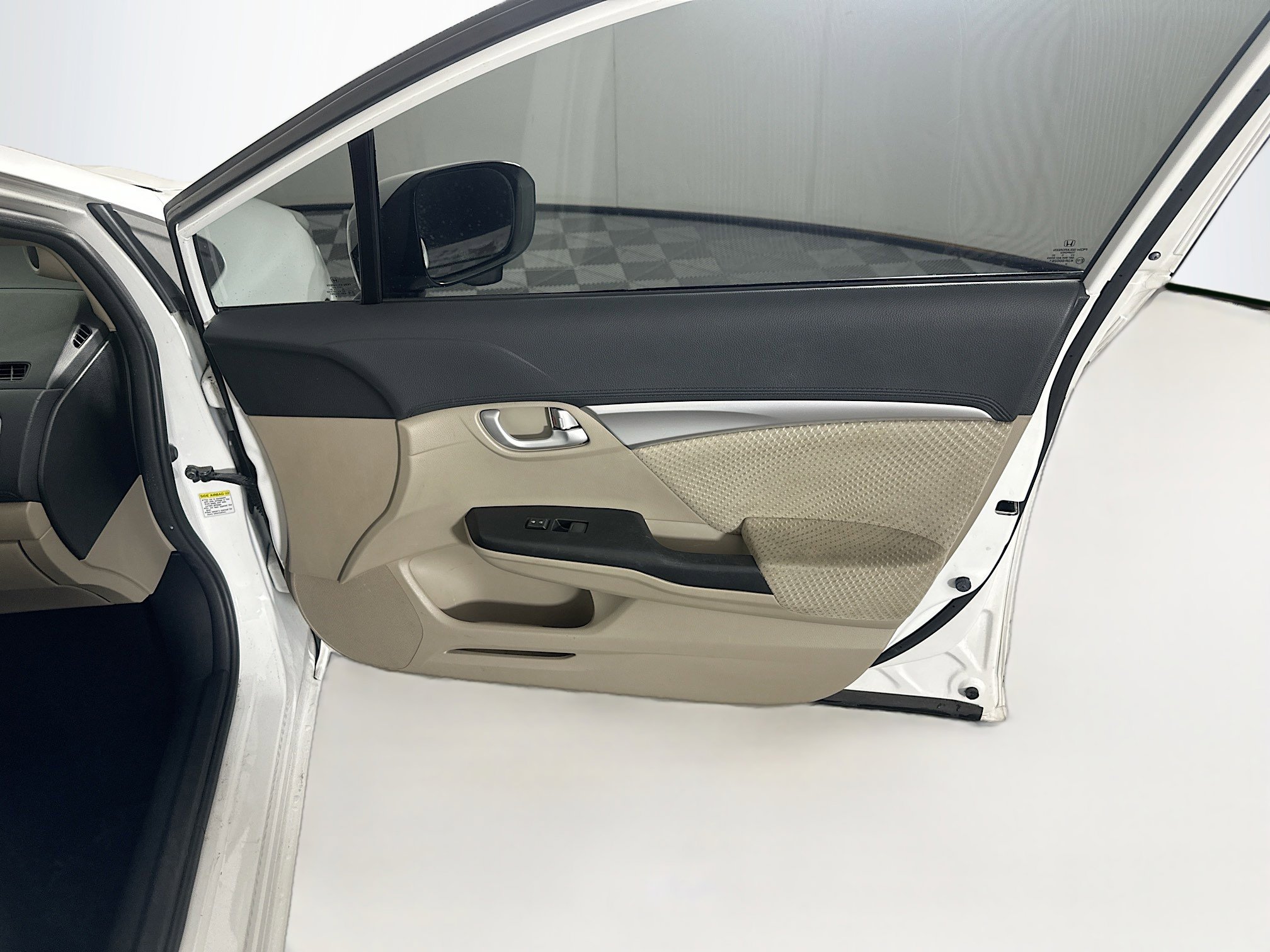 Used 2015 Honda Civic Hybrid Sedan image 28