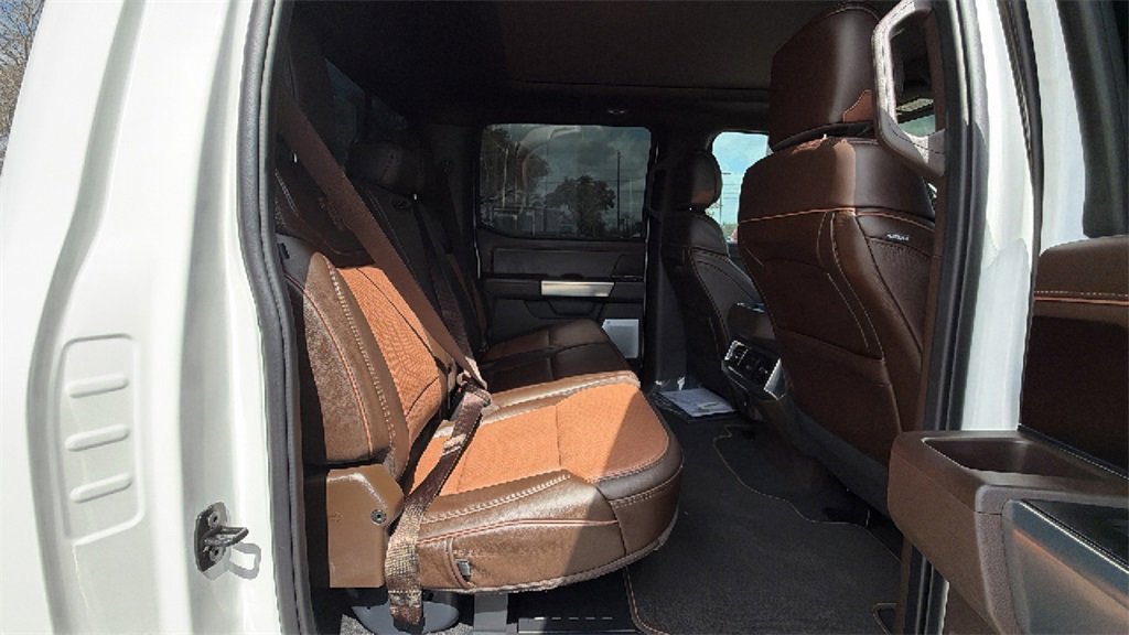 Used 2025 Ford F350 King Ranch w/ FX4 Off-Road Package image 38