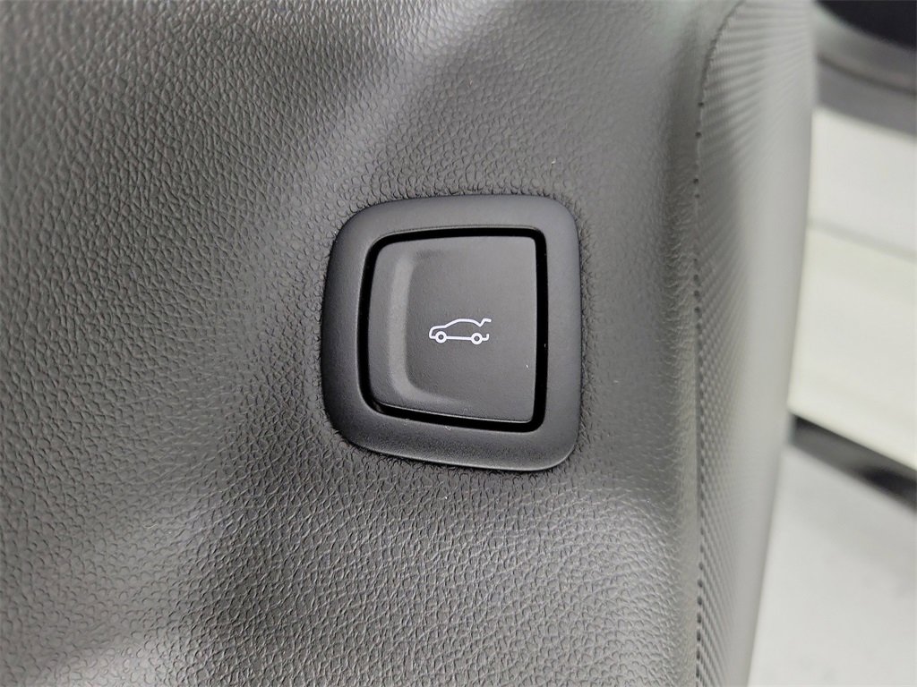 Used 2023 Cadillac CT5 V w/ Premium Package image 9