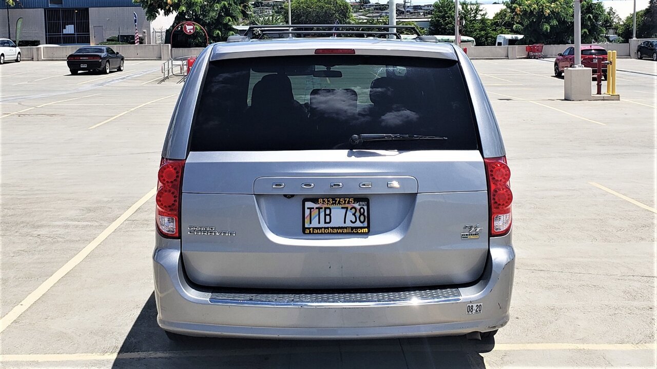 Used 2016 Dodge Grand Caravan R/T image 8