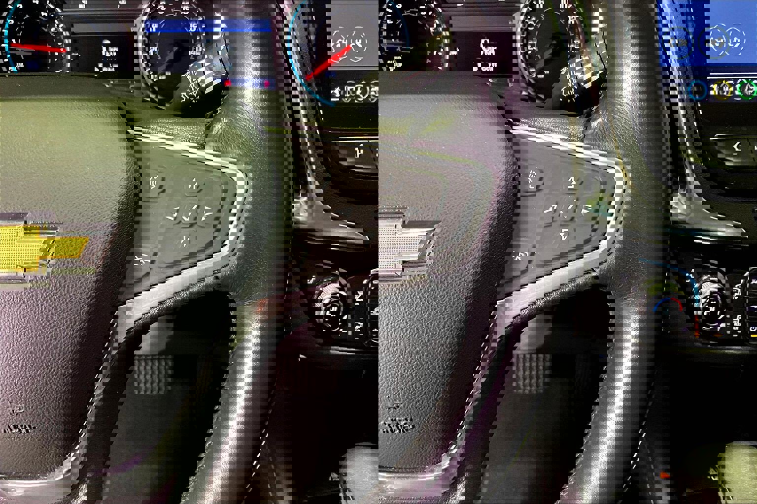 Used 2022 Chevrolet Equinox Premier image 12