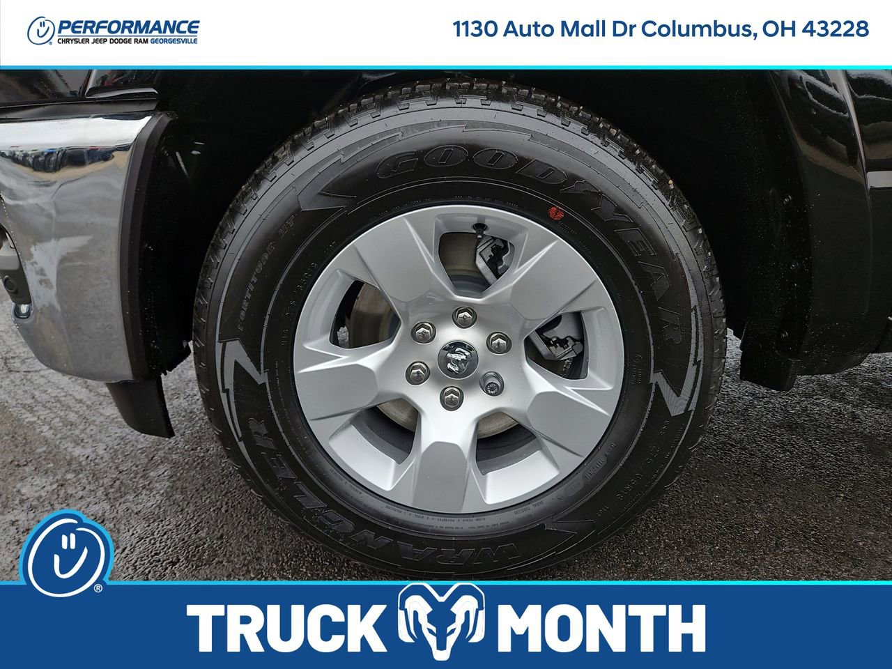 New 2026 RAM 1500 4x4 Crew Cab image 11