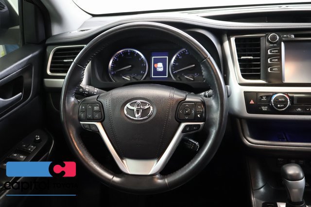 Certified 2018 Toyota Highlander SE AWD/4WD image 15
