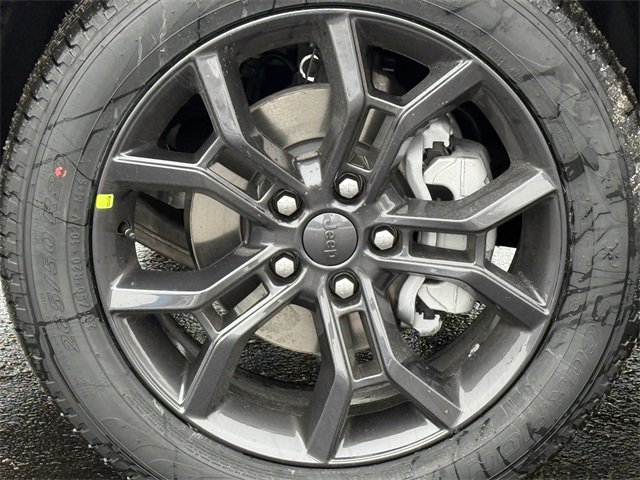 New 2025 Jeep Grand Cherokee Limited w/ Trailer Tow Package image 6