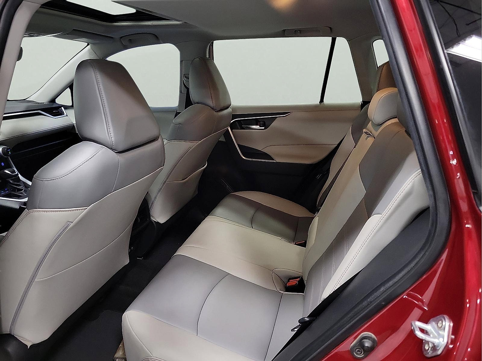 Certified 2021 Toyota RAV4 XLE Premium image 8