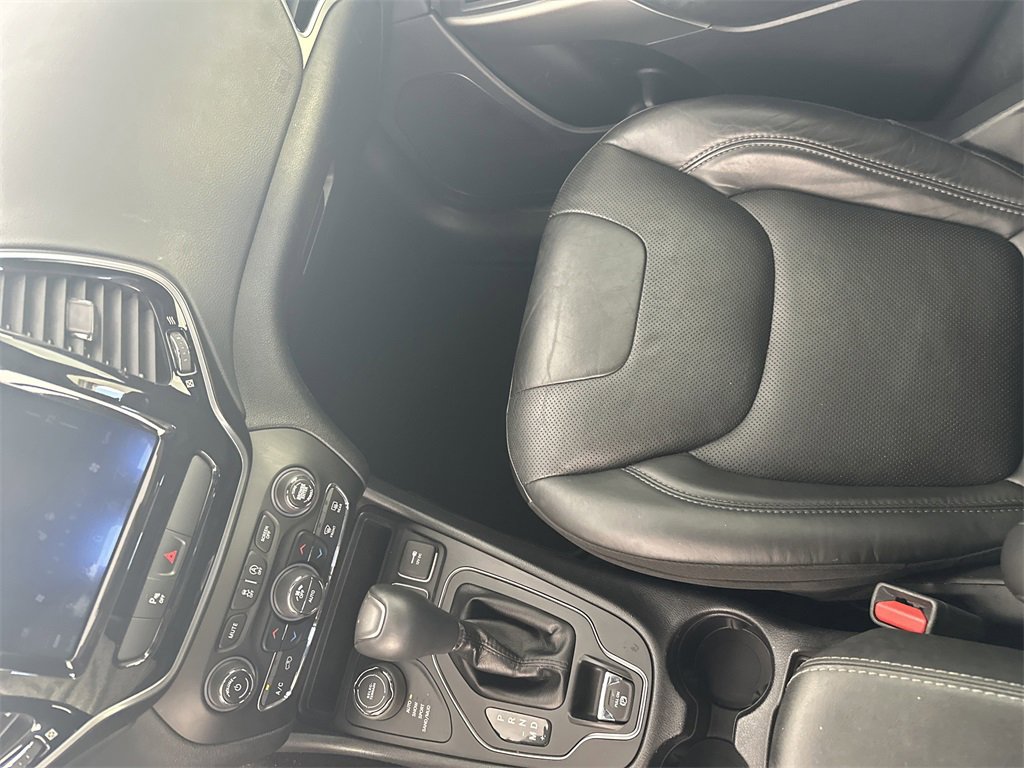 Used 2019 Jeep Cherokee High Altitude image 24