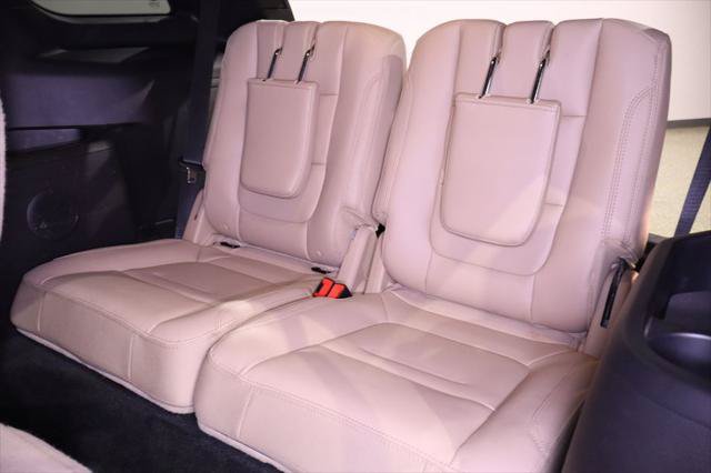 Used 2017 Ford Explorer XLT w/ Equipment Group 202A FWD image 28